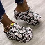 Hot Popular Serpentine Small Hole Women Sandals Cute Slippers Platform Thick Bottom Back Strap Summer Ladies Casual Shoes