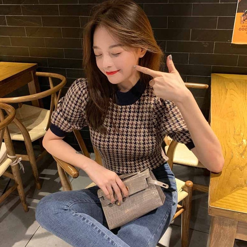 Billlnai  2023  Korean Knitted Short Sleeve O Neck Women Pullovers Harajuku Hit Color Patchwork Plaid New Sweaters Vintage Sweet Sueter Mujer