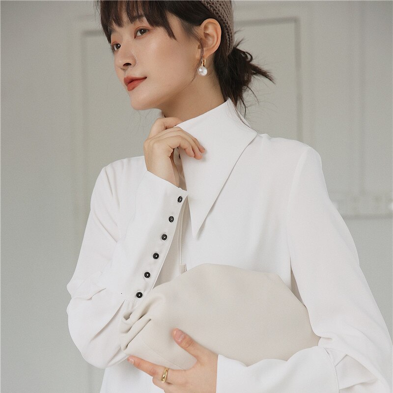 Billlnai  2023  New Autumn Fashion Women Elegant Lantern Sleeve Shirt Clothes Office Lady Chic Vintage Big Pointed Collar White Shirt Blouse